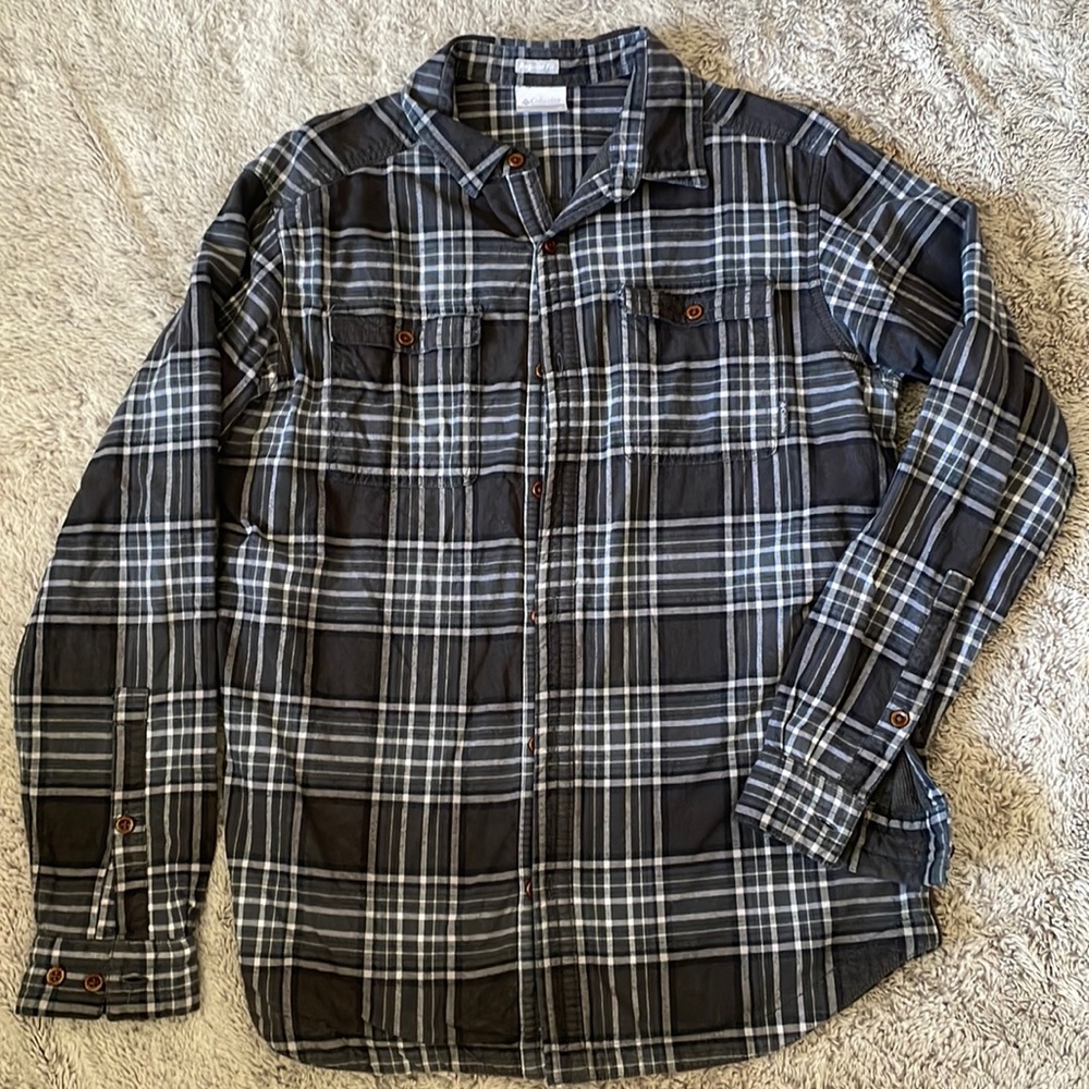 Columbia flannel; regular fit, size medium; mens; gray and blue color